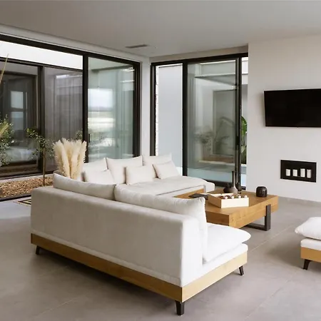 Saphira By Whitedream Katávolos