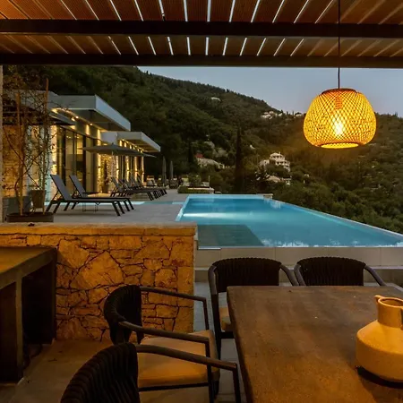 Saphira By Whitedream * Katávolos