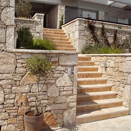 Saphira By Whitedream Katávolos